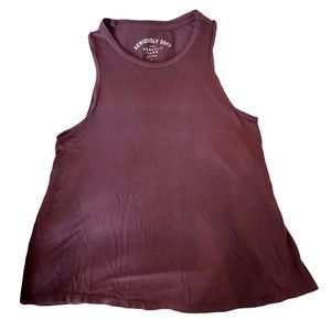 Aero Perfect Tank Seriously Soft Maroon Sleeveless Size Medium